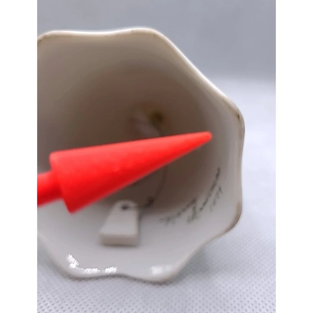 Vintage‎ Hand Painted Christmas Bell Porcelain 1979 Holly Berries Arlene Signed